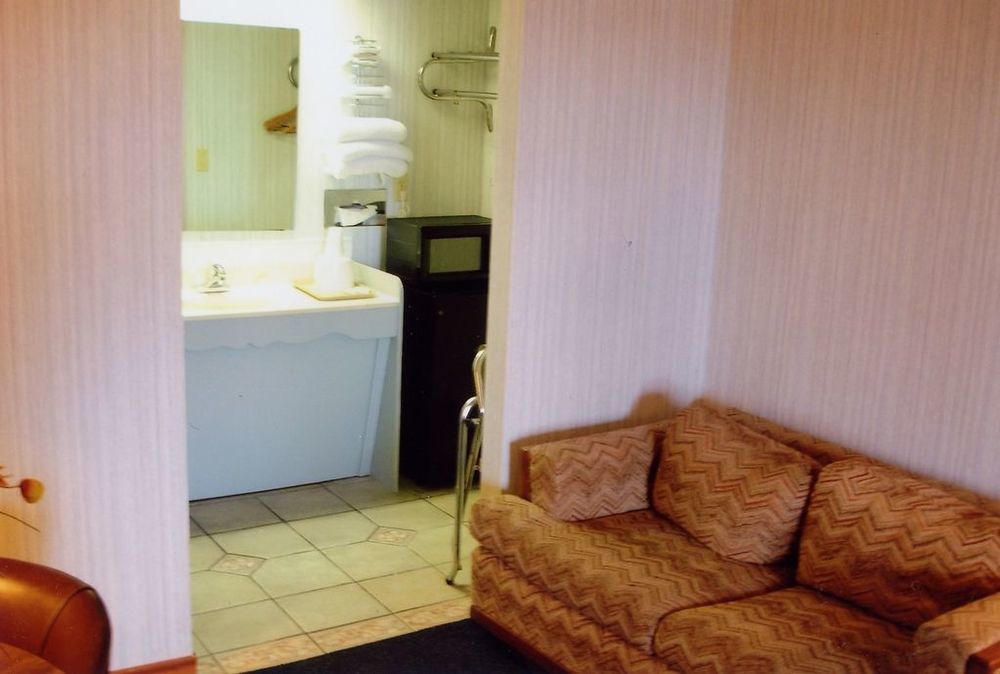 Hillcrest Inn & Suites 오조나 객실 사진