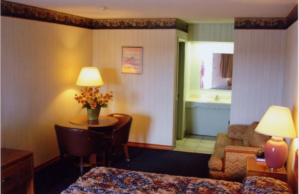 Hillcrest Inn & Suites 오조나 객실 사진
