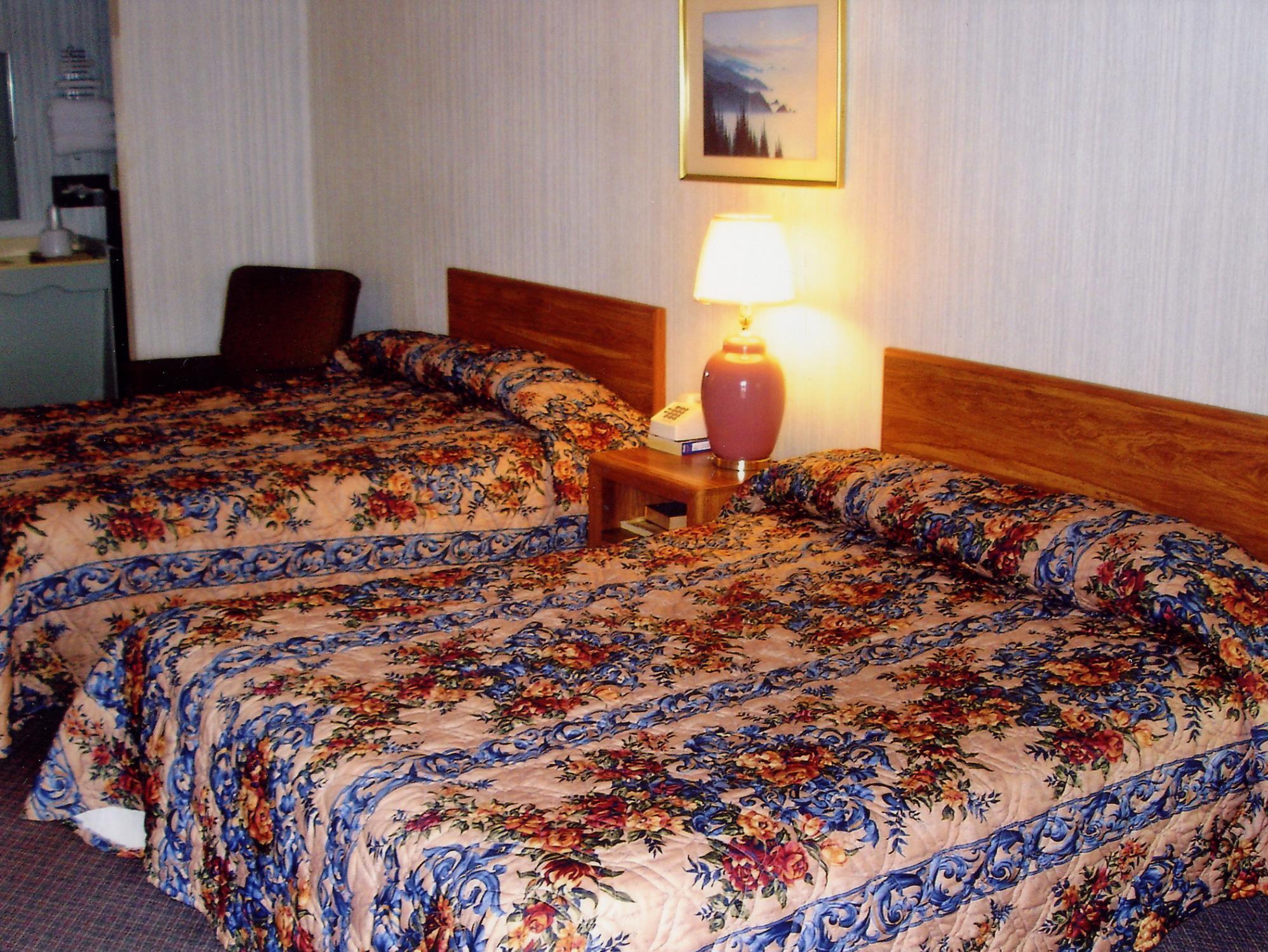 Hillcrest Inn & Suites 오조나 외부 사진